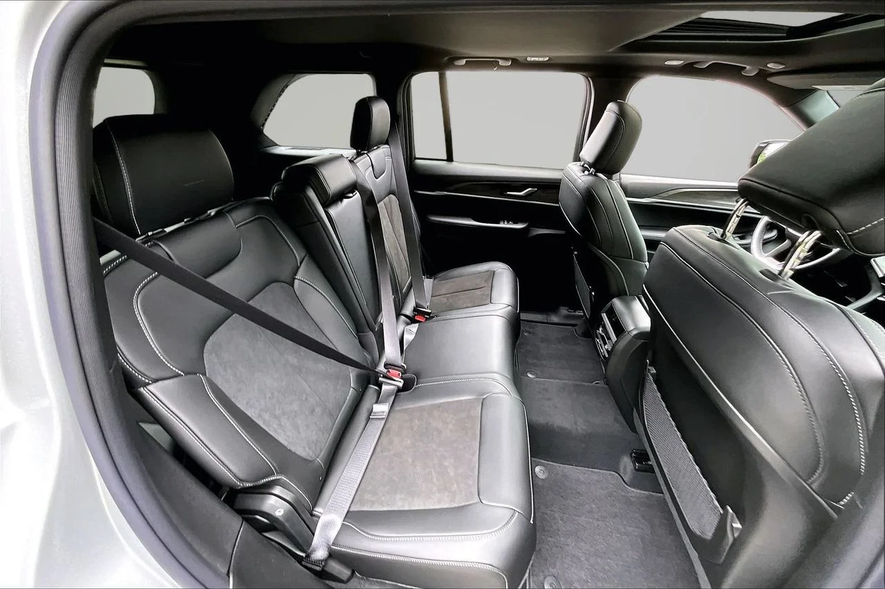 New 2026 Silver Zynith Jeep Altitude image 20