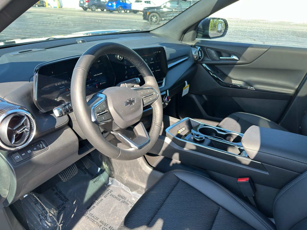 2027 Chevrolet Equinox LT - Photo 15
