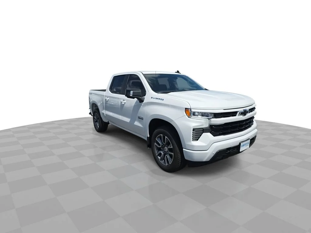 New 2026 Summit White Chevrolet RST image 2