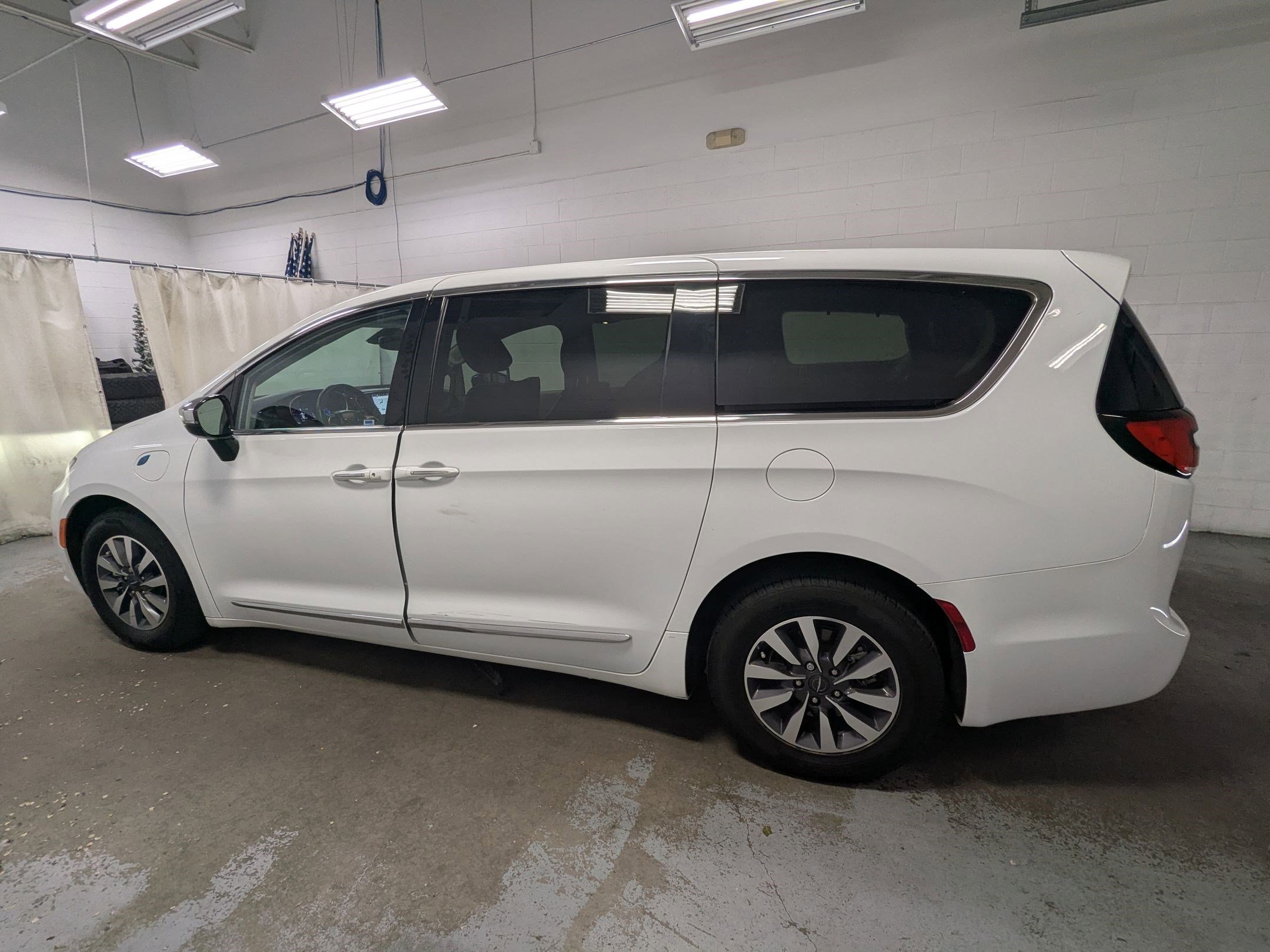 Used 2023 Bright White Clearcoat Chrysler Hybrid Limited image 8