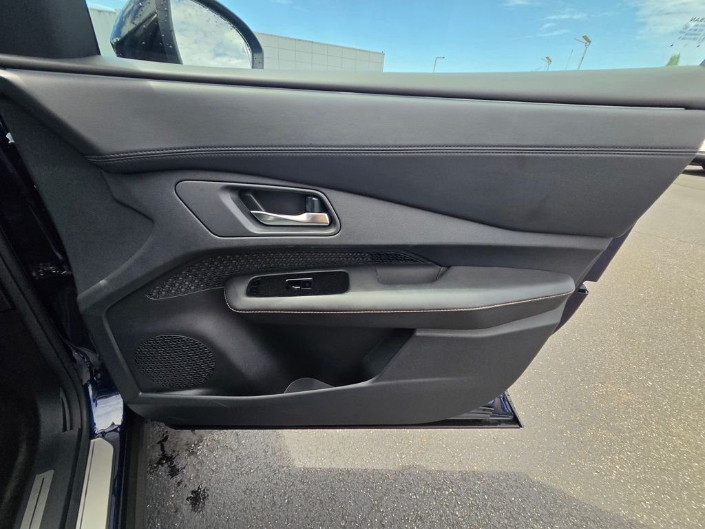 Used 2023 Blue Nissan ENGAGE e-4ORCE image 18