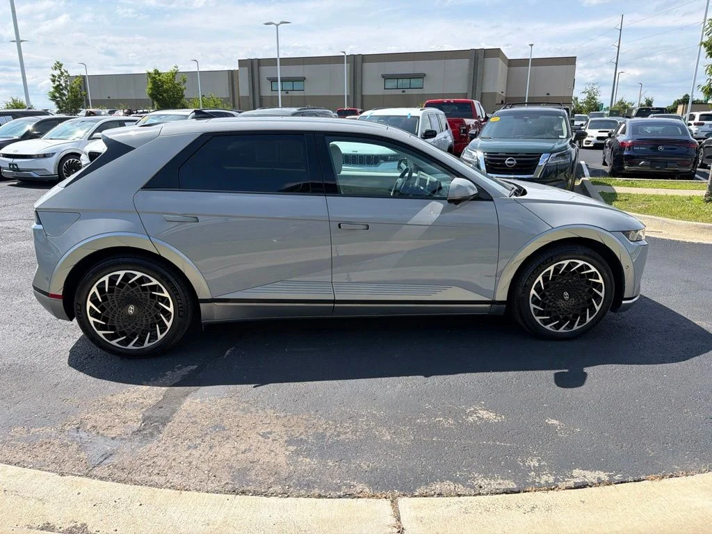 Used 2024 Gray Hyundai Limited image 8