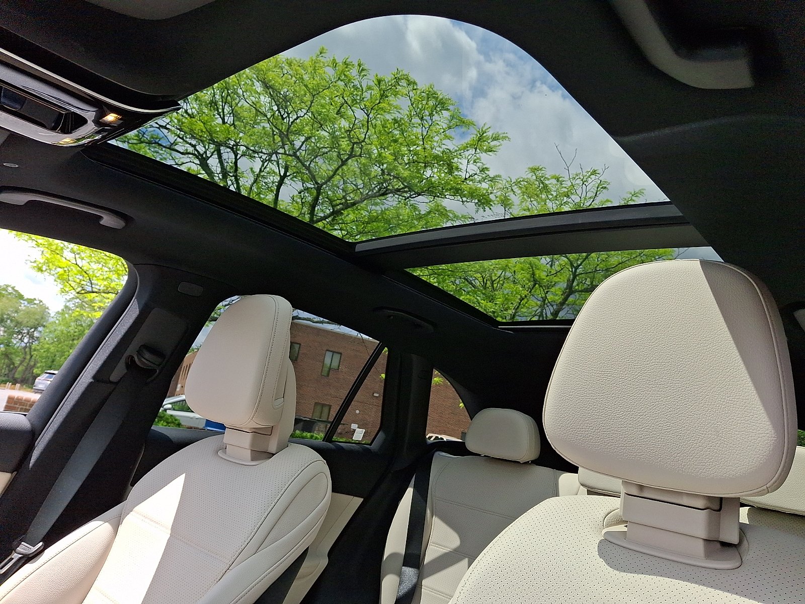 2025 Mercedes-Benz GLC Base - Photo 14