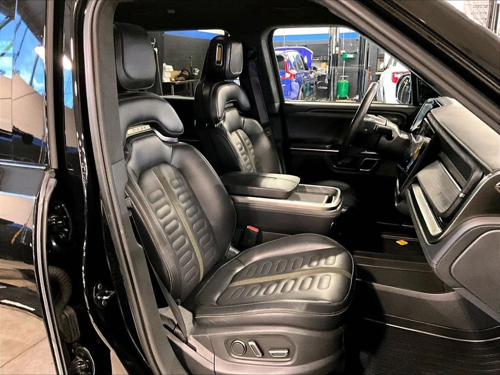 Used 2024 Gray Rivian Adventure image 11