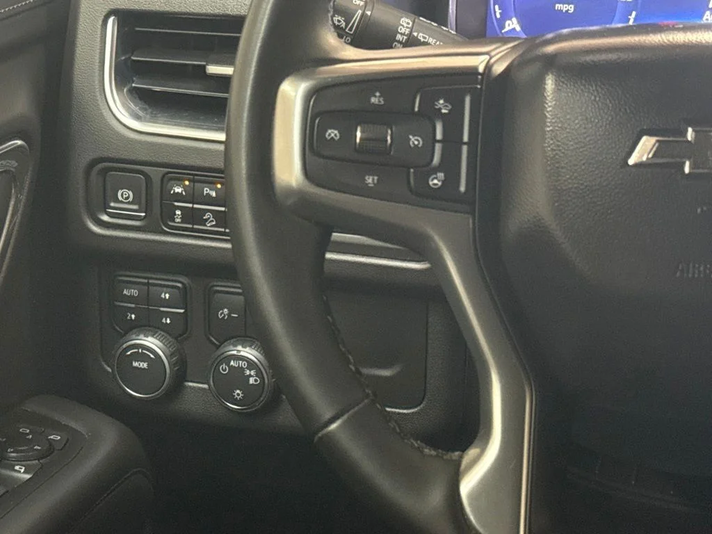 Used 2023 Midnight Blue Metallic Chevrolet Z71 image 17