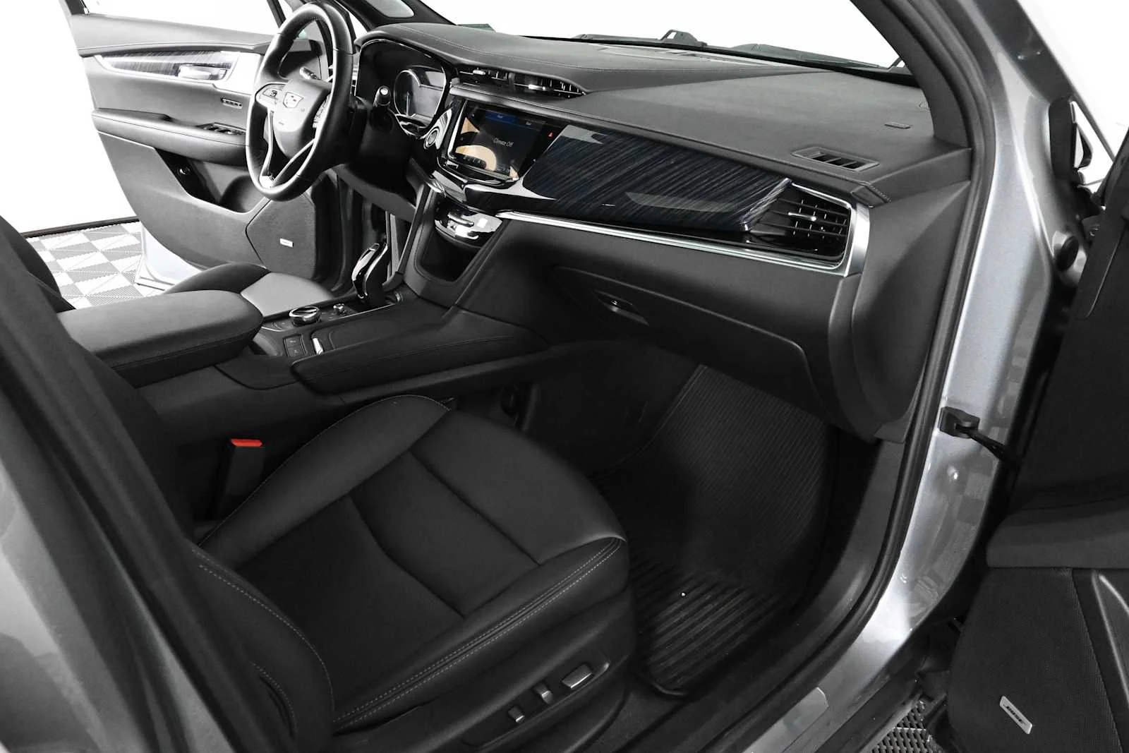 Used 2024 Argent Silver Metallic Cadillac FWD Premium Luxury image 14