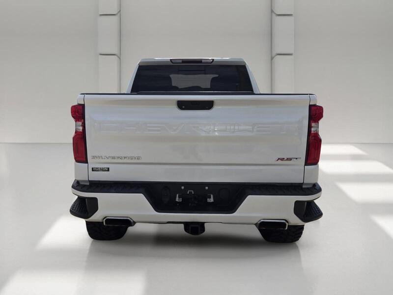 Used 2021 Pearl CHEVROLET 4WD CREW CAB 147" RST image 4