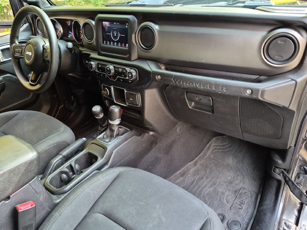 Used 2019 Gray Jeep Sport image 22