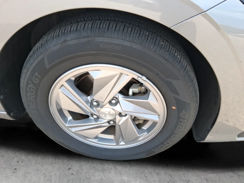 Used 2024 Silver Hyundai SE image 40