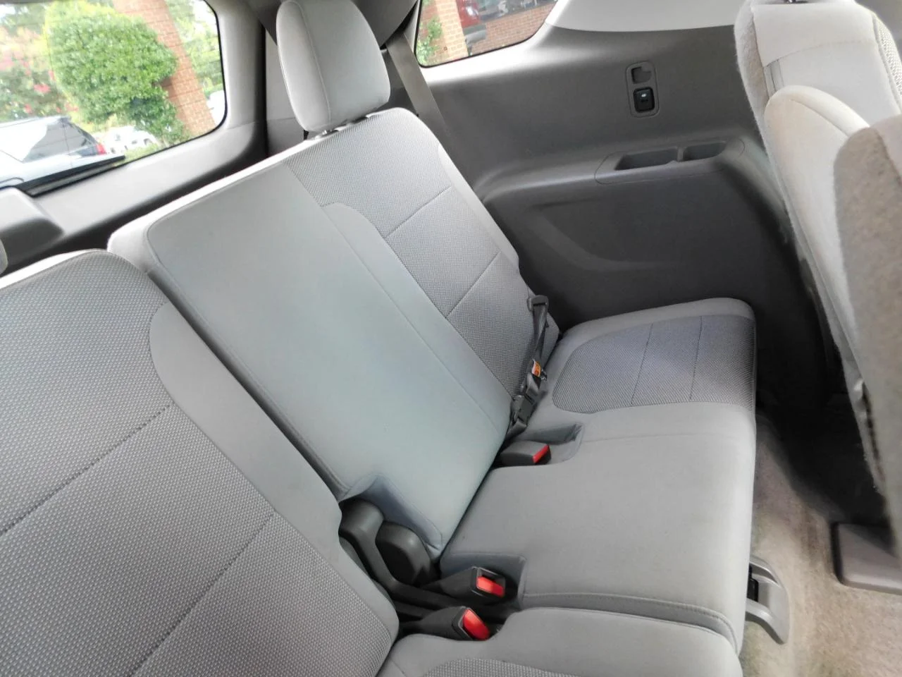 Used 2018 Silver Chevrolet FWD 4DR LT CLOTH W/1LT image 16