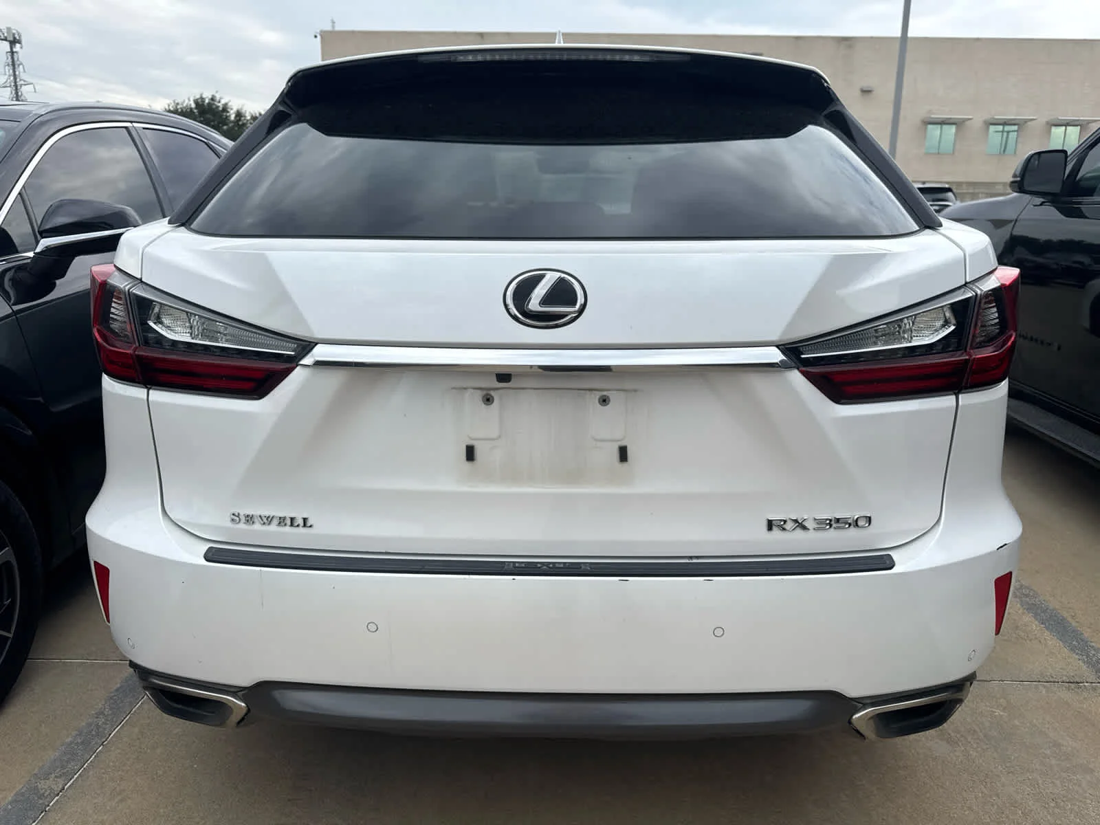 Used 2017 Eminent White Pearl Lexus  image 6