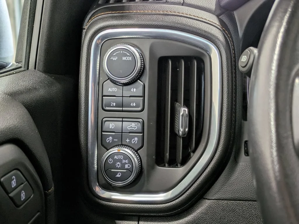 Used 2021 Black GMC AT4 image 35