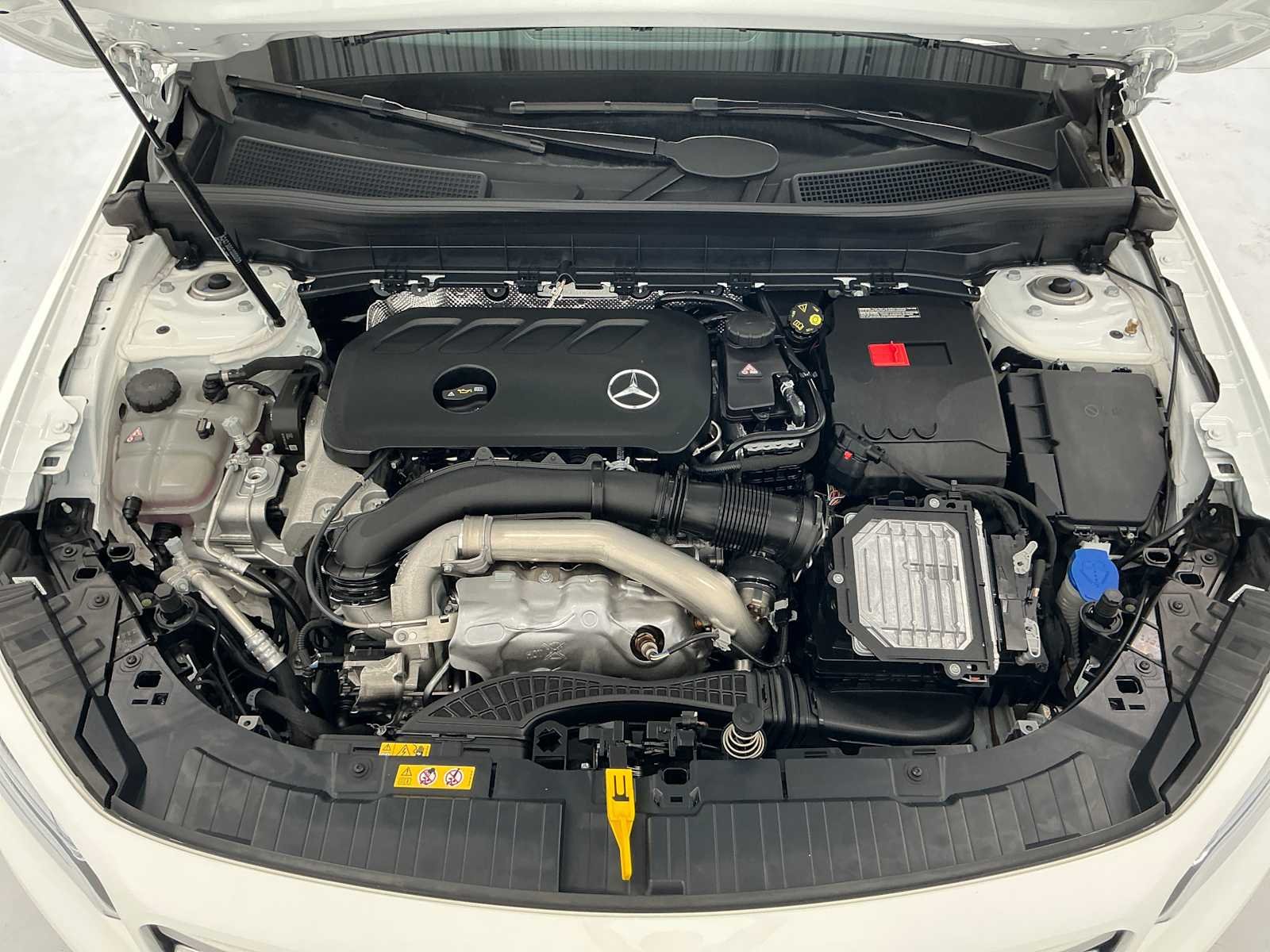 Certified Used 2026 Polar White Mercedes-Benz GLB 250 image 26