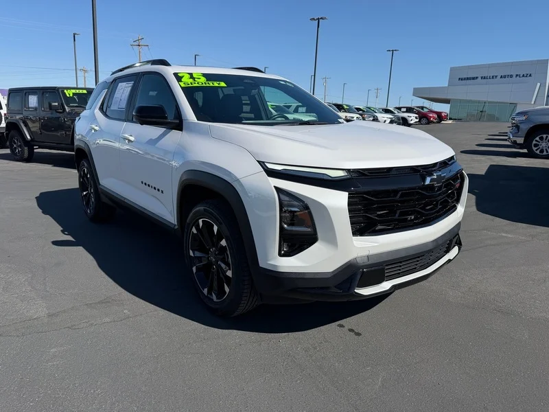 Used 2025 Iridescent Pearl Tricoat Chevrolet RS image 1