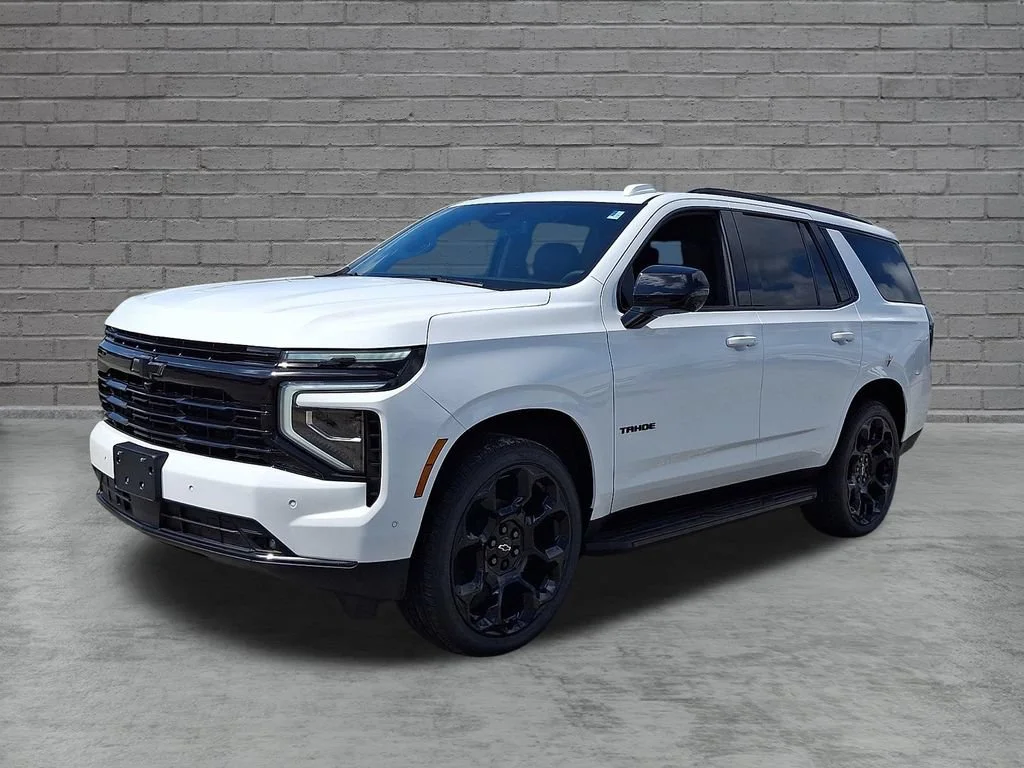 New 2026 Summit White Chevrolet RST image 4
