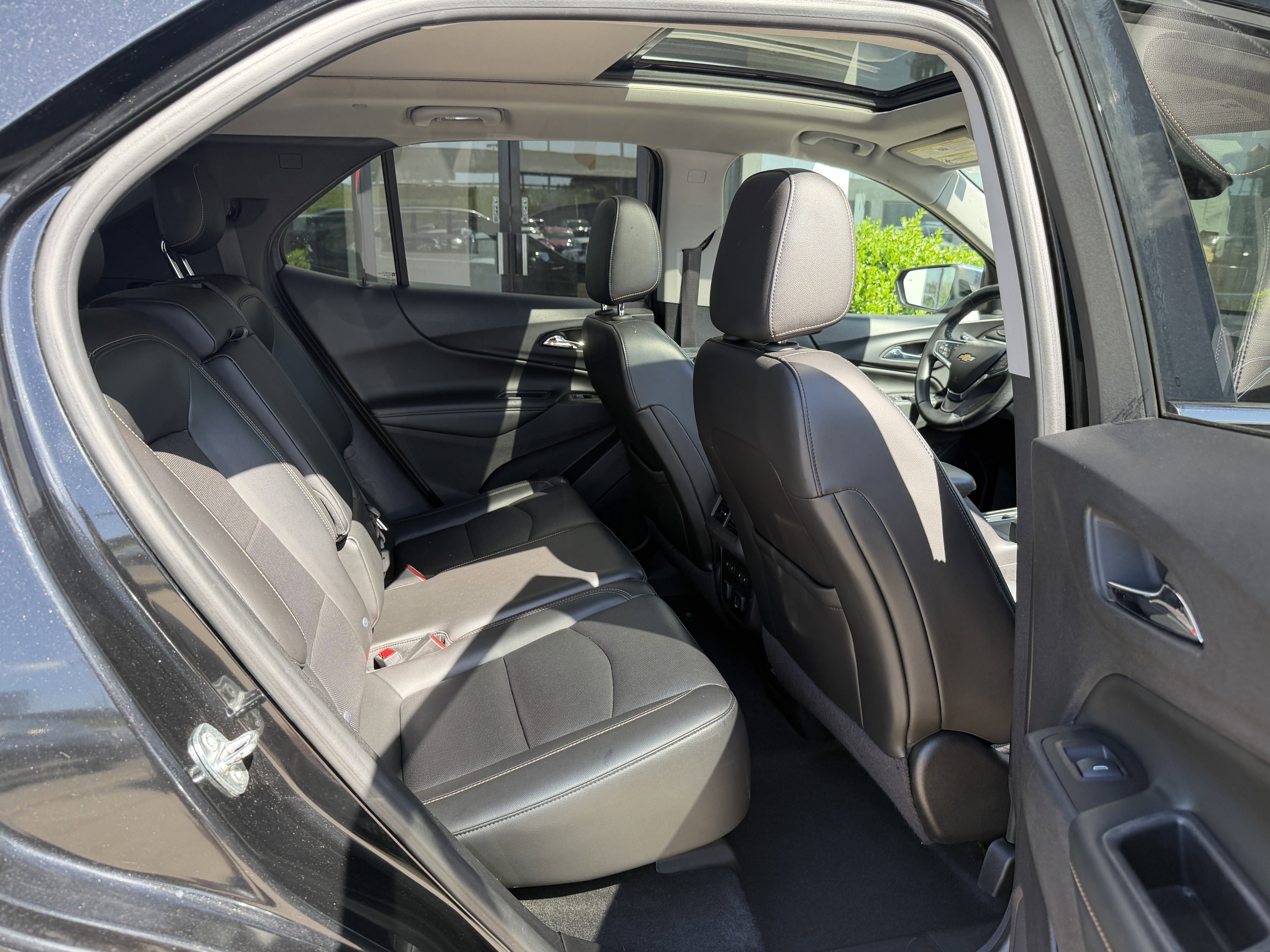Used 2018 Mosaic Black Metallic Chevrolet Premier image 25
