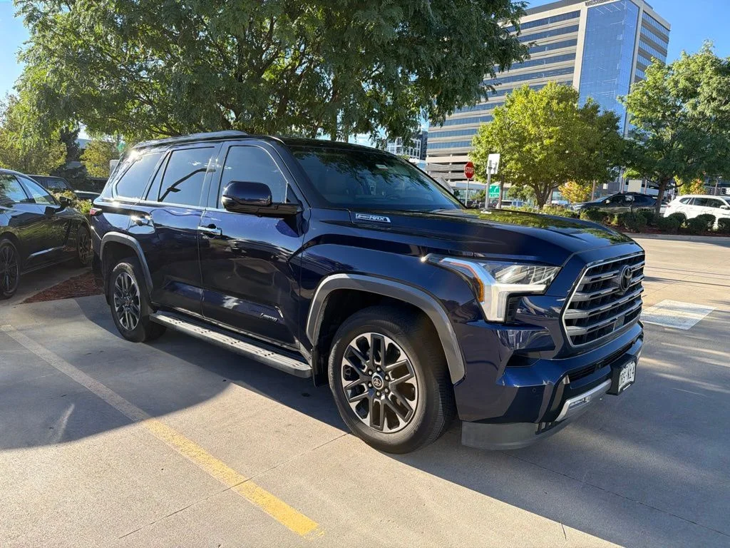 Used 2023  Toyota Limited image 4