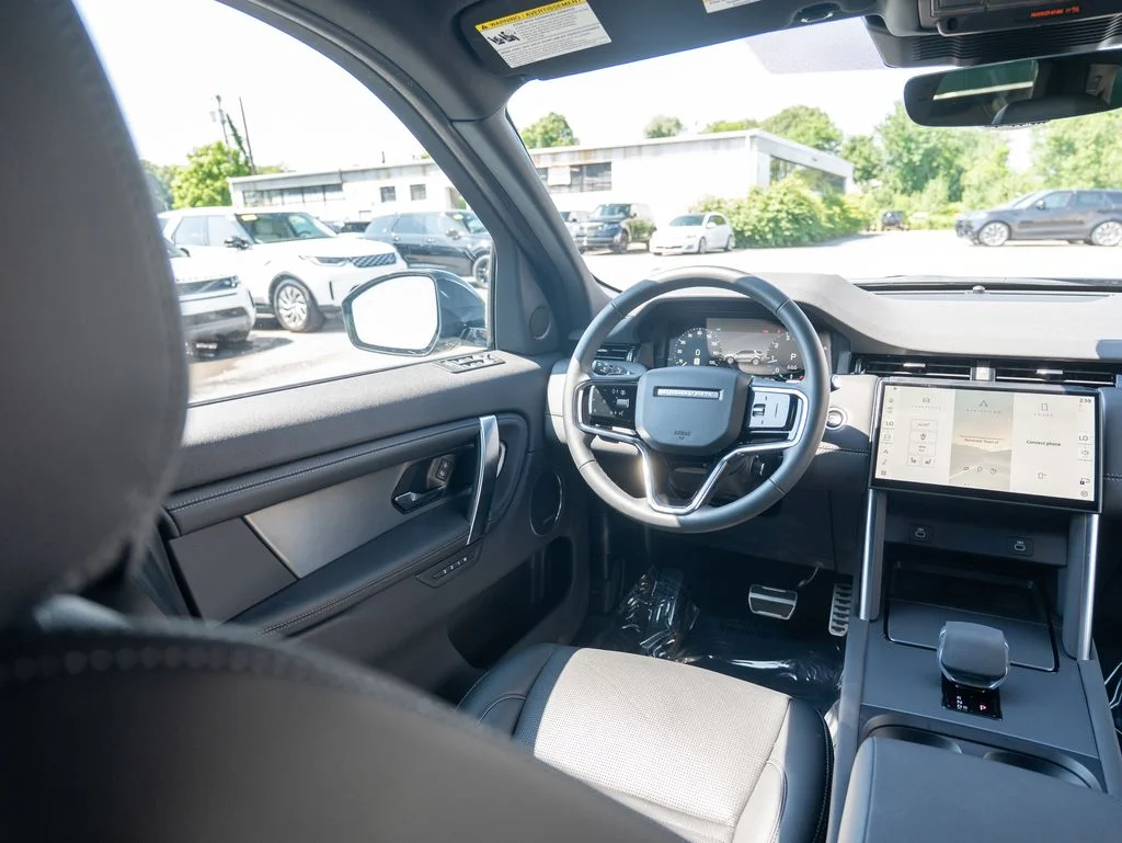 Certified Used 2025 Black Land Rover SE image 19