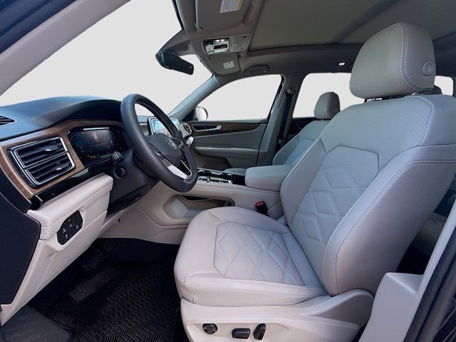 2026 Volkswagen Atlas SE w/Tech - Photo 17