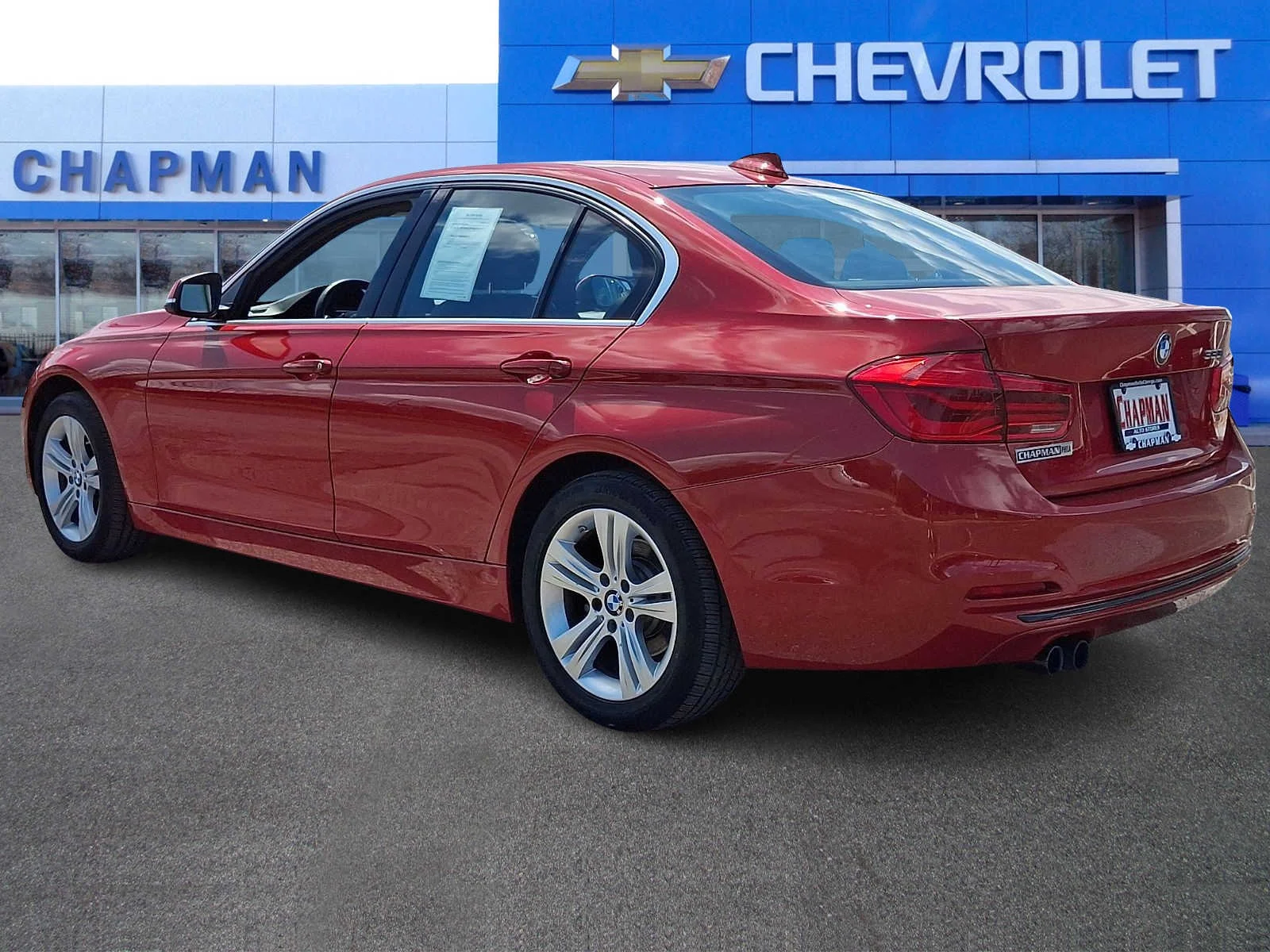 Used 2017  BMW 330i image 4