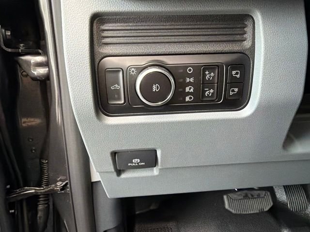 New 2027 Carbonized Gray Metallic Ford F-250® XLT image 23