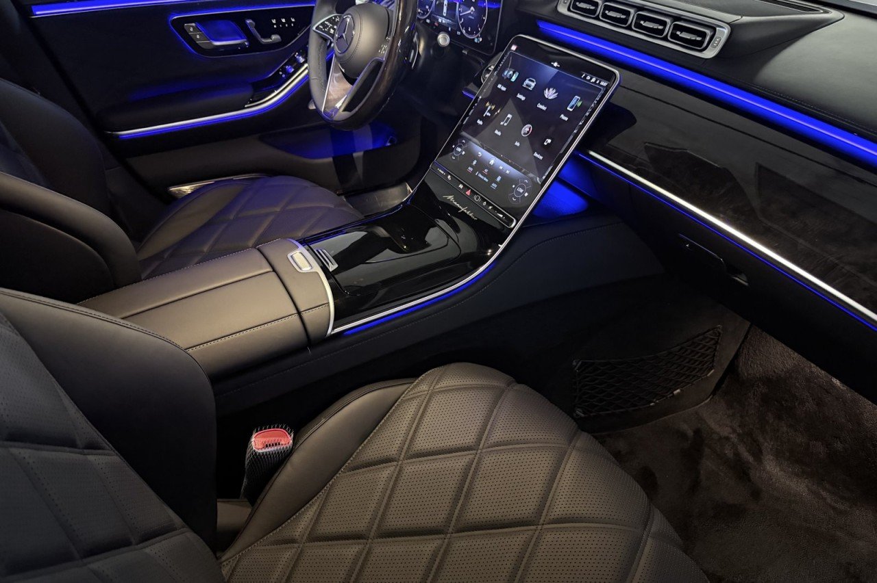 New 2026 Obsidian Black Metallic Mercedes-Benz Maybach S 680 4MATIC® Sedan image 14