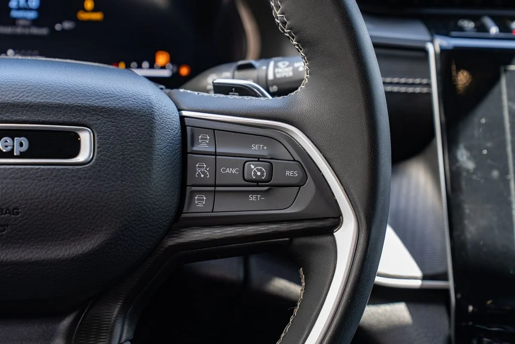 Used 2024 Black Jeep Altitude X image 15