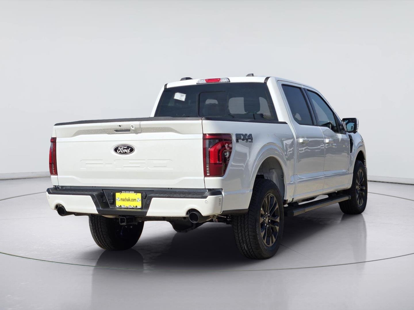 New 2026 Star White Metallic Tri-Coat FORD Lariat® image 3