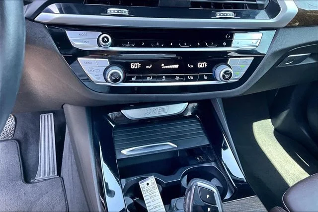 Used 2020 Gray BMW xDrive30i image 26