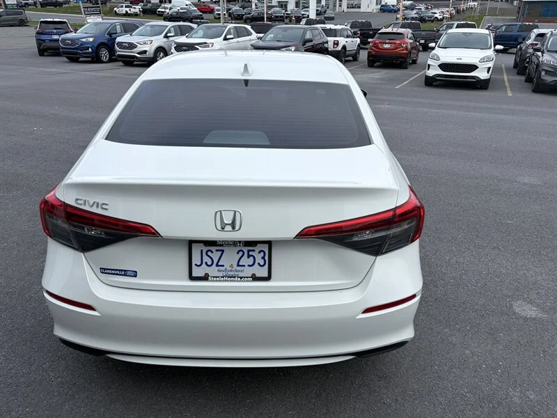 Used 2023 White Honda EX image 13