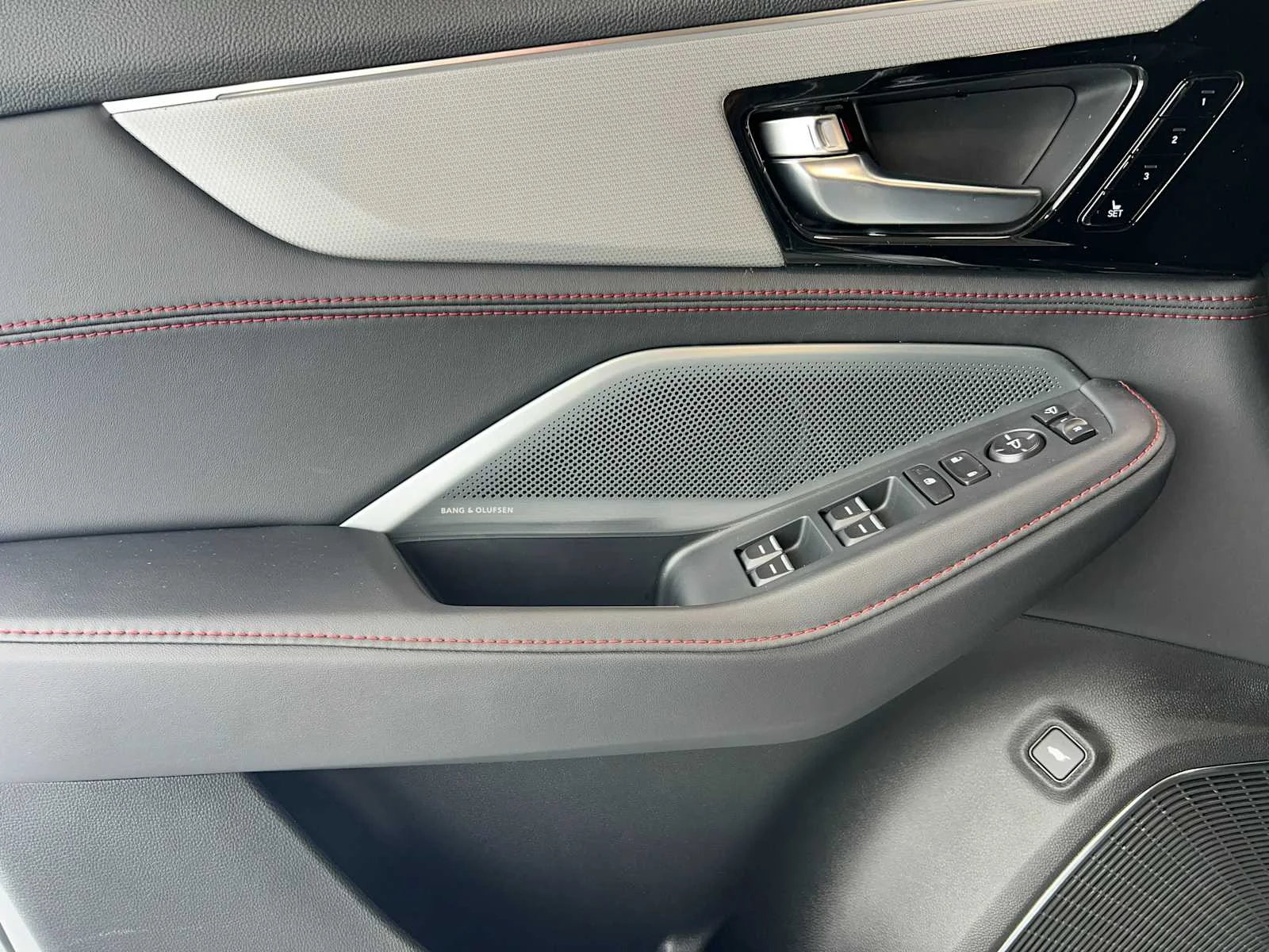 New 2026 Platinum White Pearl Acura w/A-Spec Package image 17