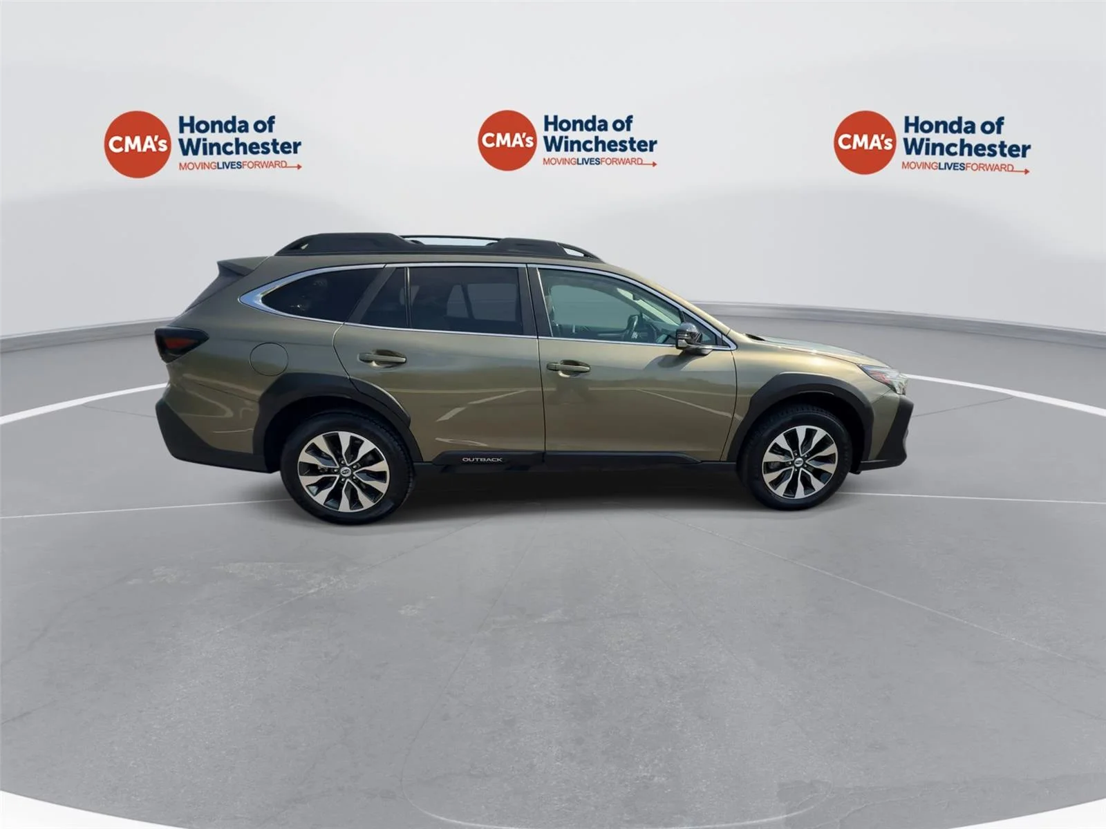 Used 2024 Autumn Green Metallic Subaru Limited image 9