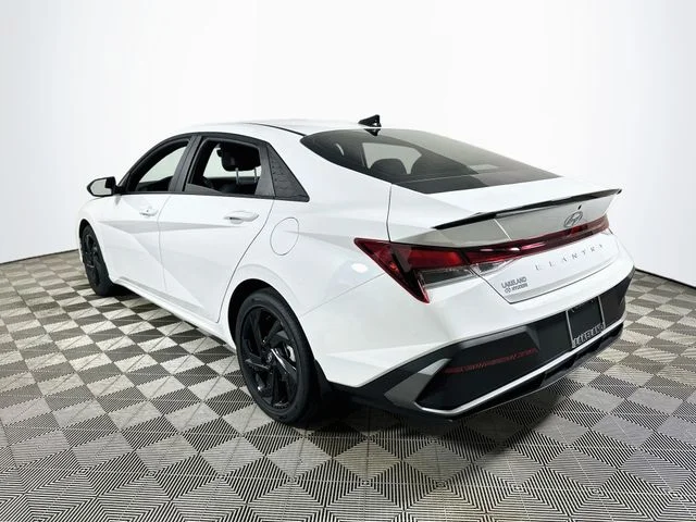 New 2026 White Hyundai SEL Sport image 5