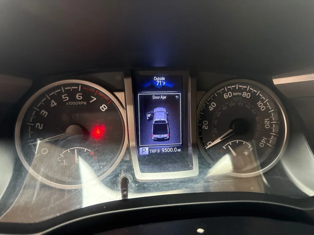 Used 2020 Cement Toyota SR5 image 22
