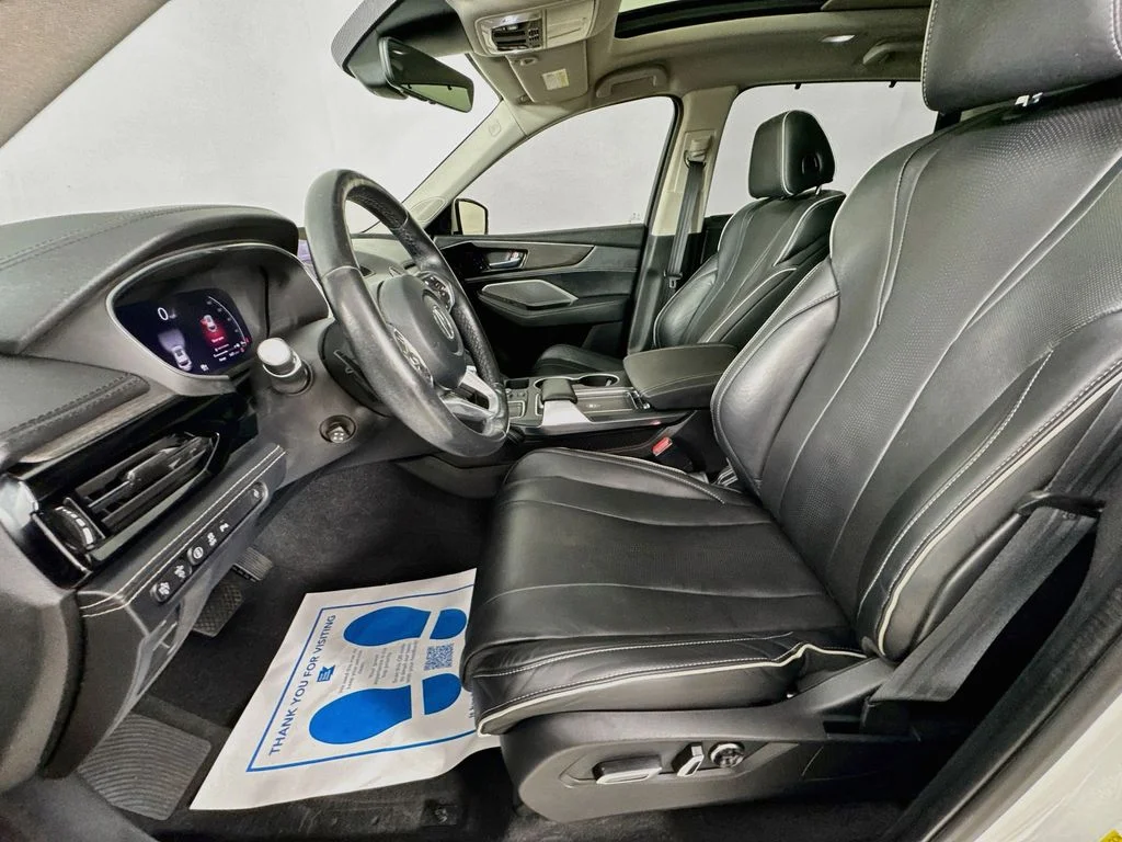 Used 2022 White Acura Advance image 25