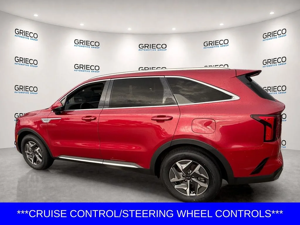 Used 2021 Red Kia EX image 5