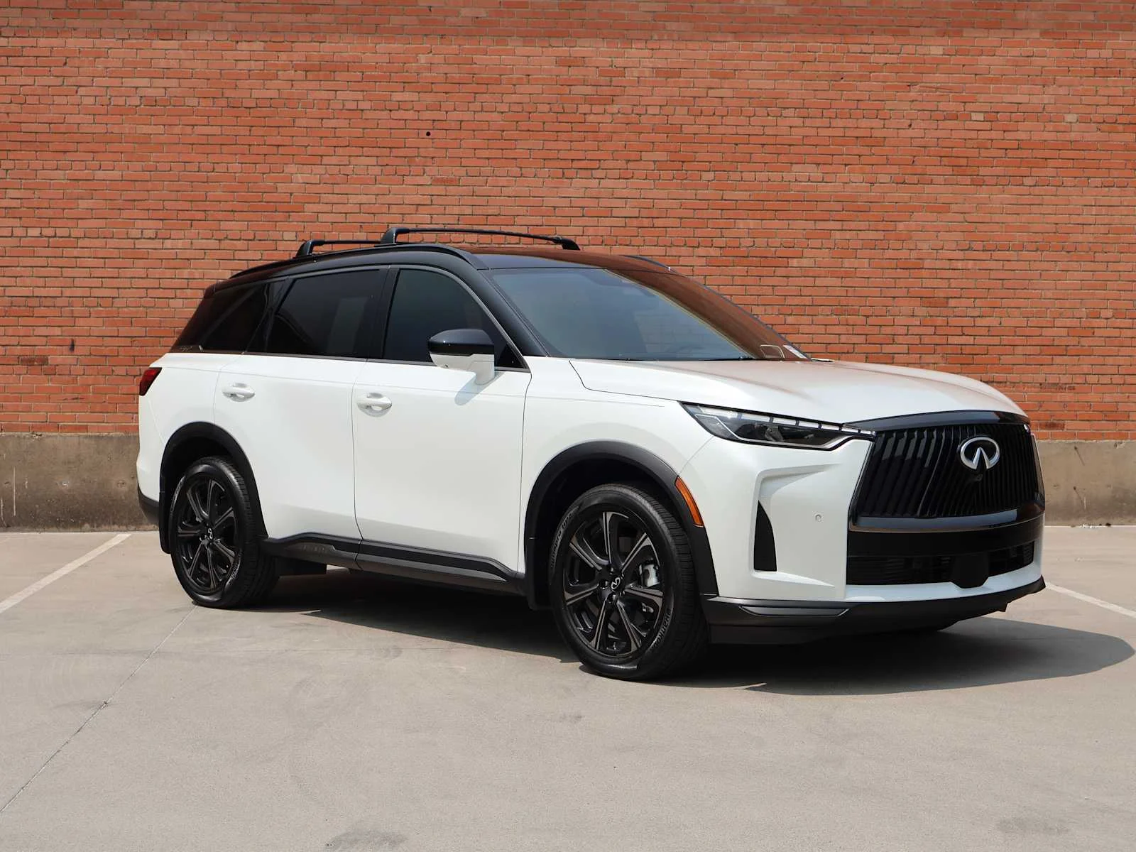 New 2027 2T RAD WHT INFINITI Autograph AWD image 5