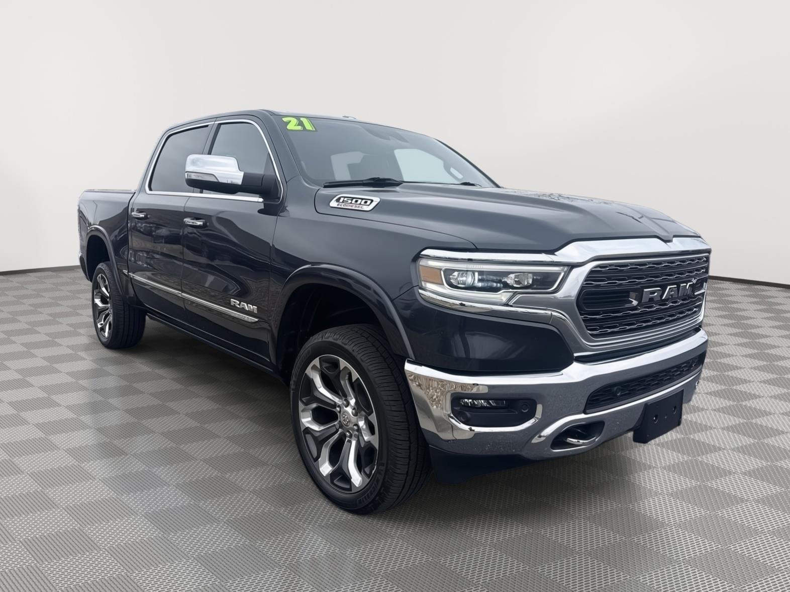 Used 2021 RAM Ram 1500 Pickup Limited with VIN 1C6SRFHM0MN818742 for sale in Kansas City