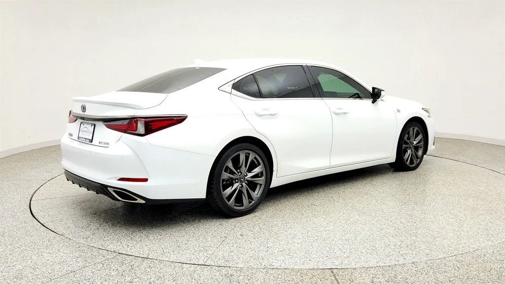Used 2021 Ultra White Lexus ES 350 F SPORT w/ F SPORT Heated Leather Steering Wheel image 5