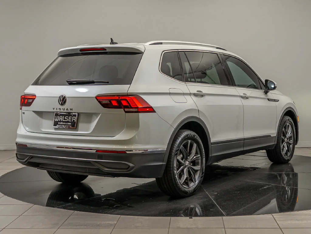 Used 2023 Opal White Volkswagen 2.0T SE image 10
