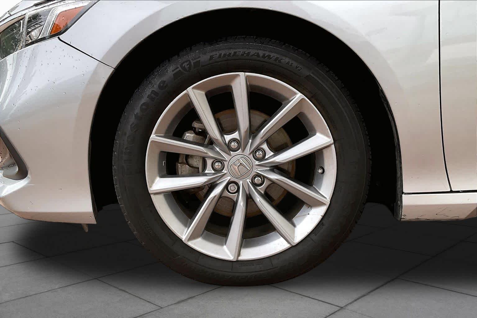 Used 2021 Lunar Silver Metallic Honda LX image 9