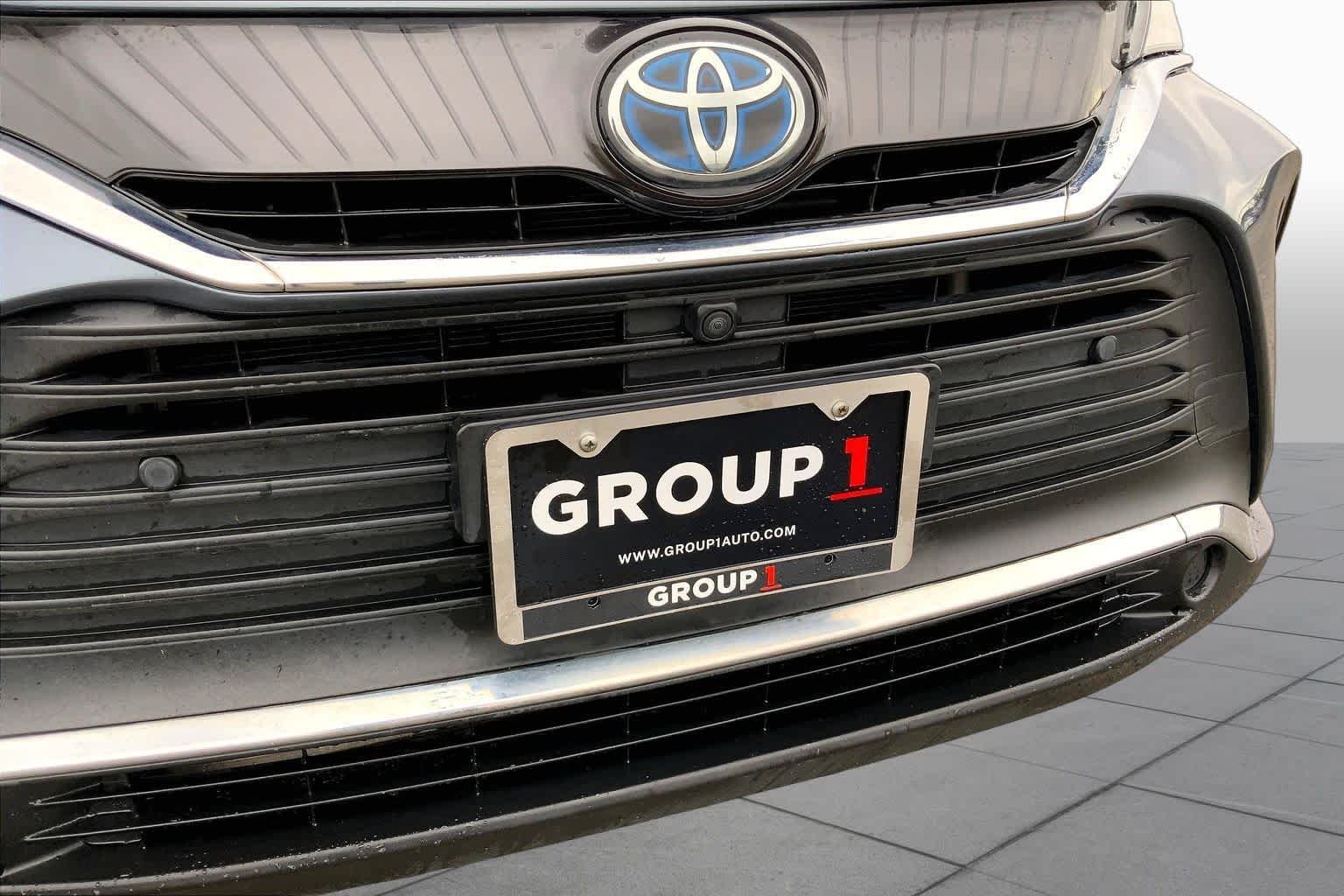 Used 2021 Coastal Gray Metallic Toyota Limited image 29