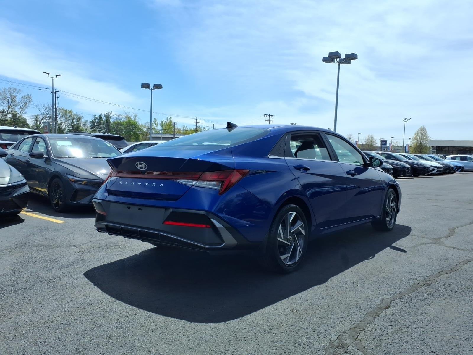 2024 Hyundai Elantra SEL - Photo 5