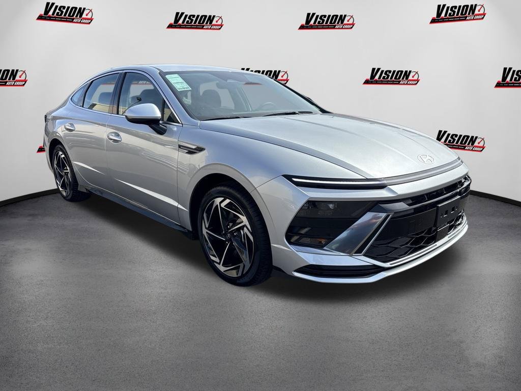 New 2026 Silver Hyundai SEL Sport image 7