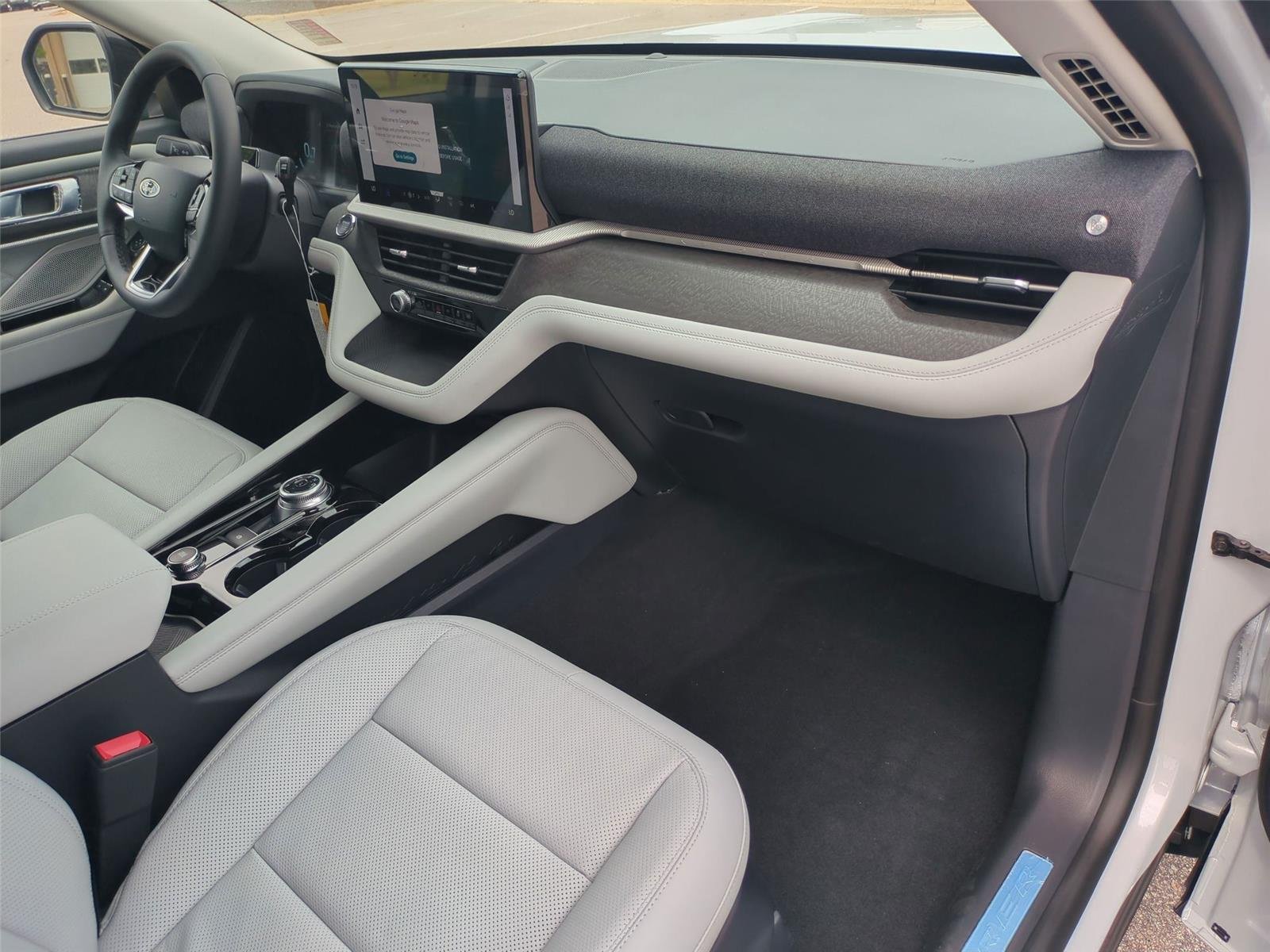 New 2026 Space White Metallic Ford Platinum™ image 42