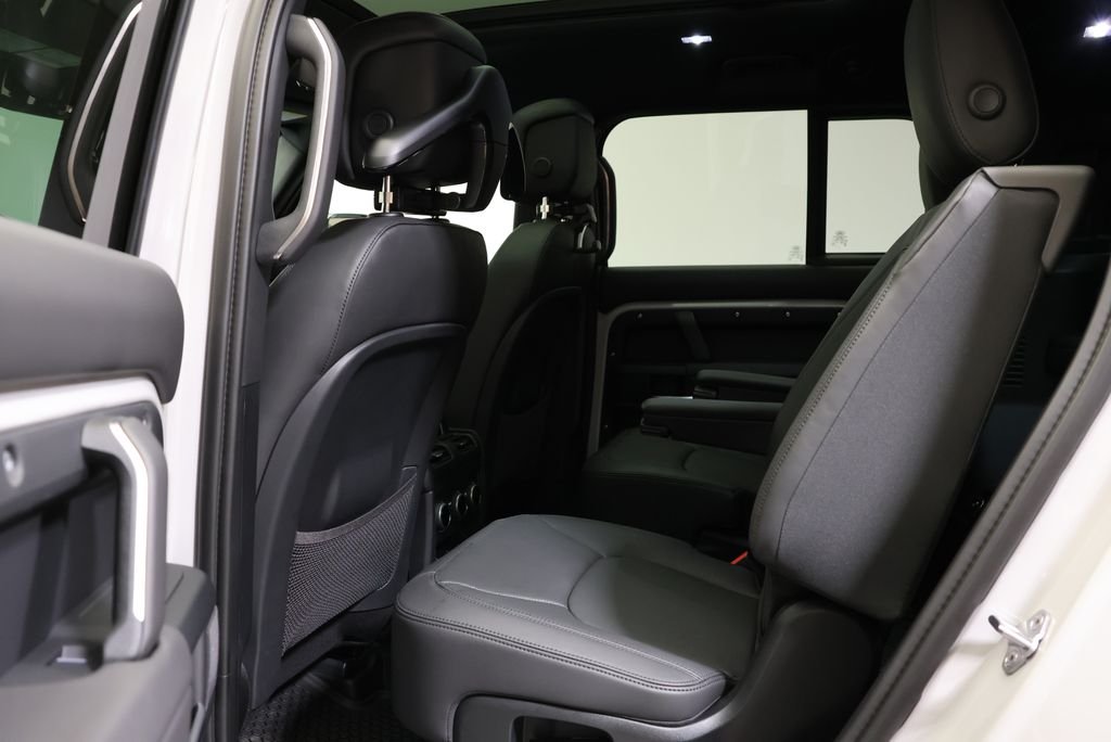 2026 Land Rover Defender X-Dynamic SE - Photo 35
