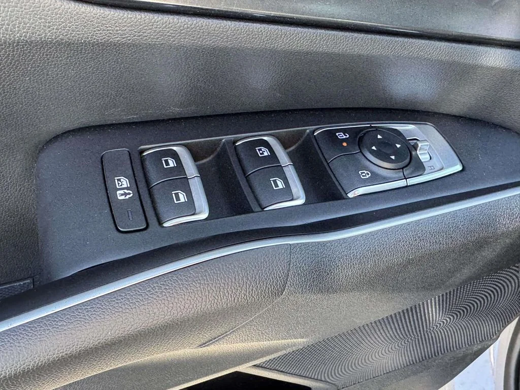 Used 2025 Gray Kia EX image 27