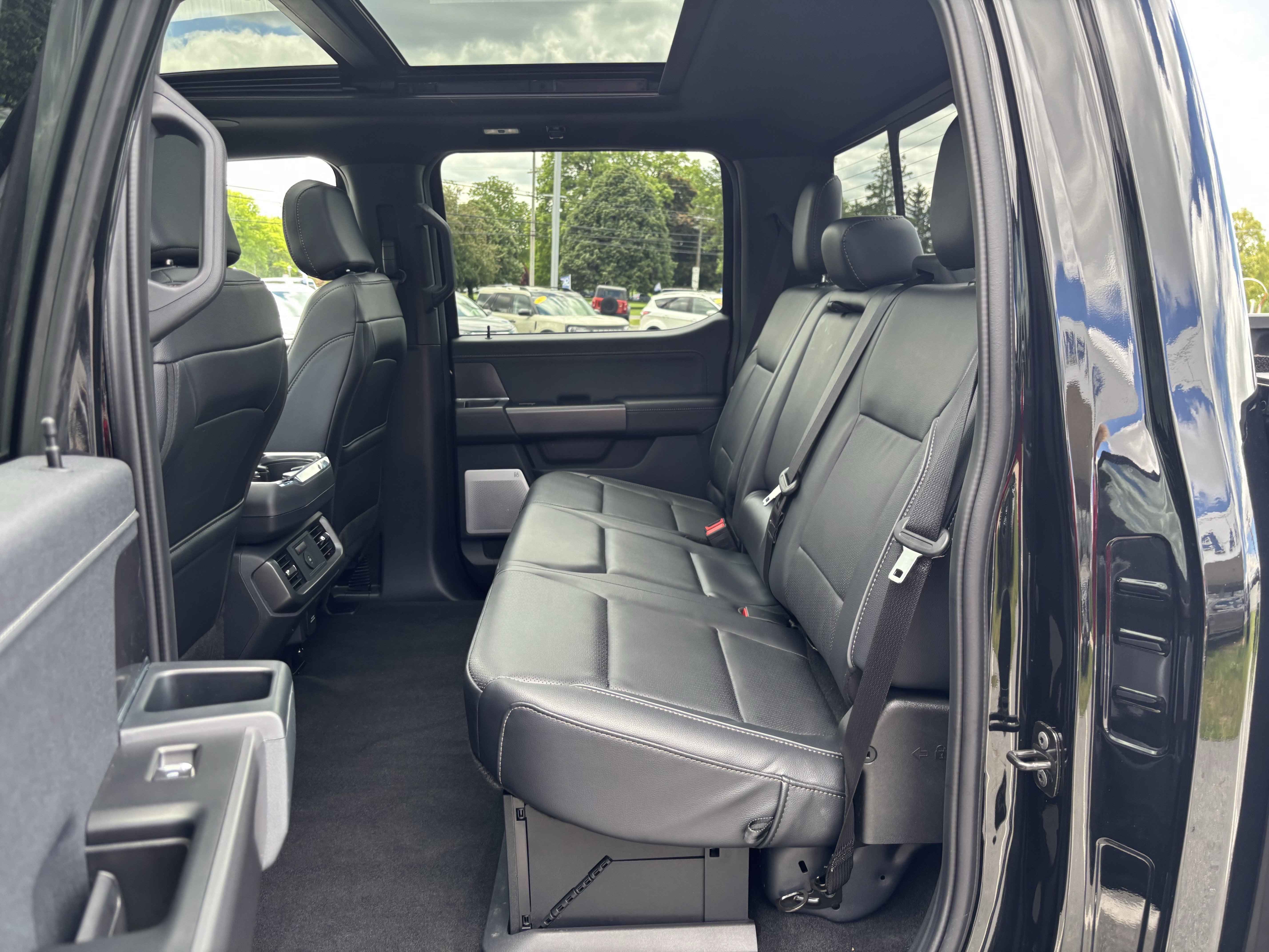 Used 2025 Black Ford LARIAT image 32