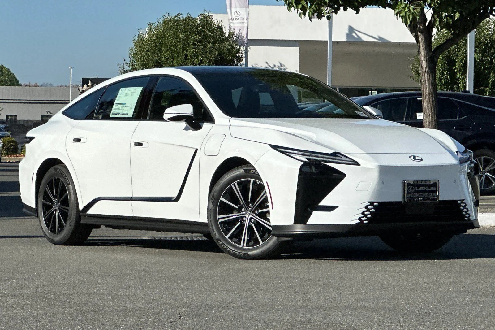 New 2026 Ultra White Lexus ES 350e PREMIUM image 2