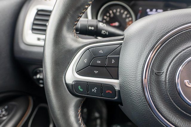 Used 2019 Black Jeep Latitude image 21
